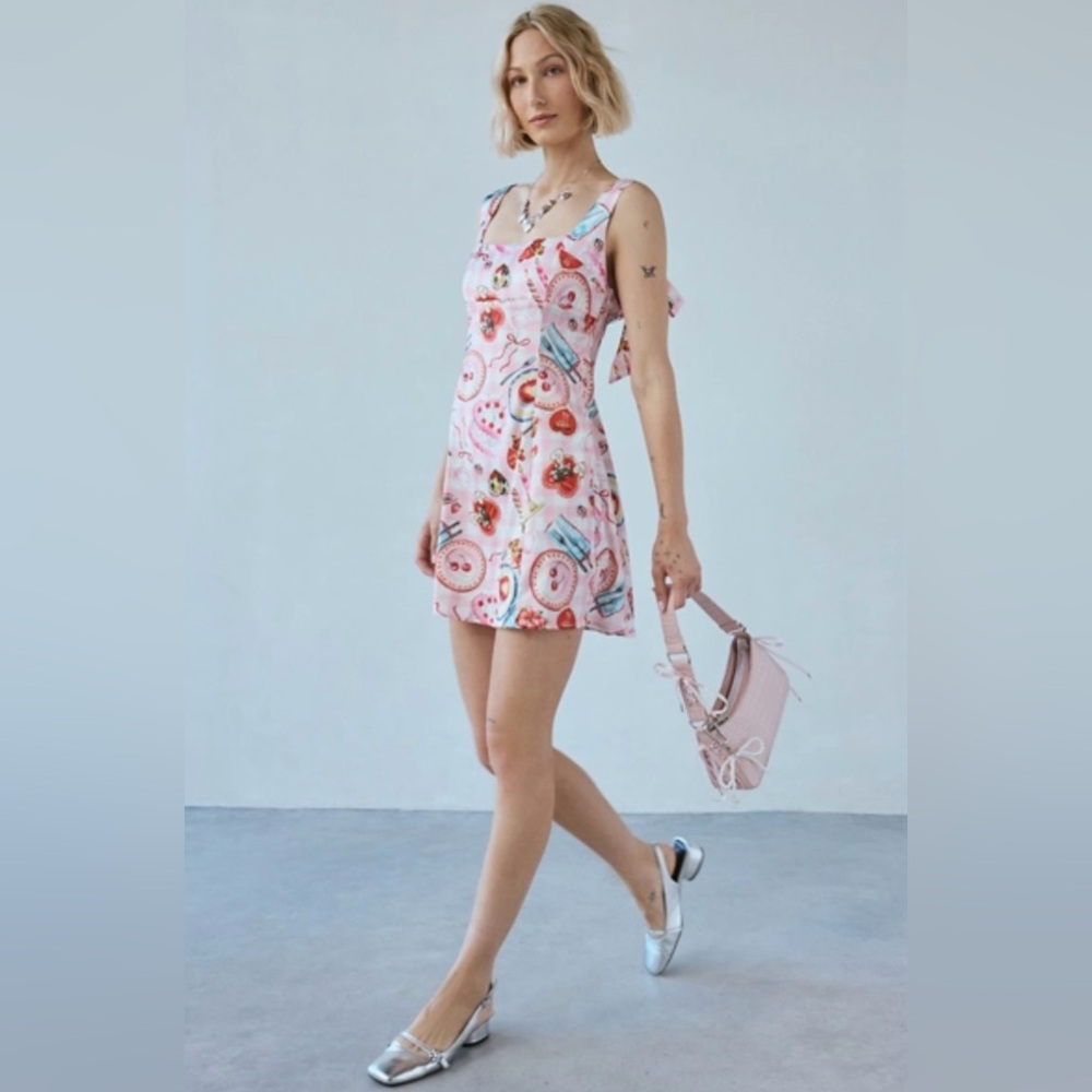 🎀 URBAN OUTFITTERS | Bri Double Bow Satin Dress 🎂